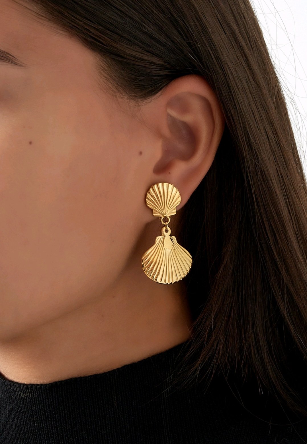 Shell earrings