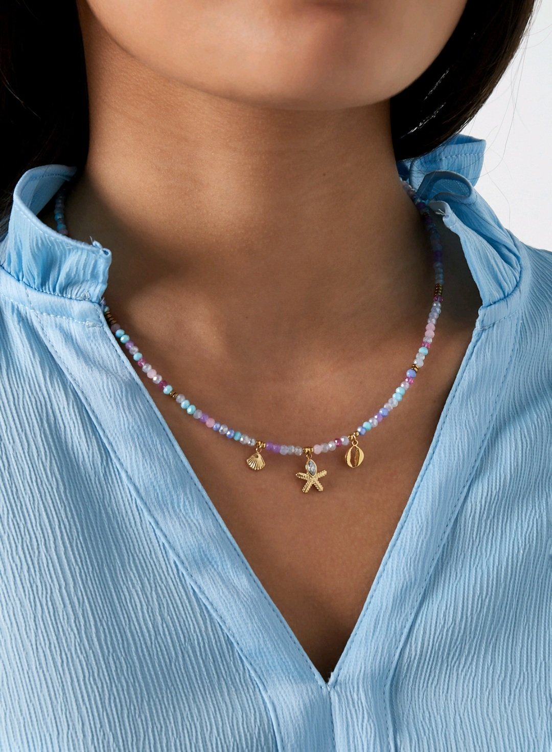 Beach day necklace blue