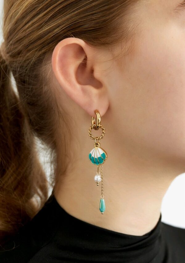 Large shell earrings