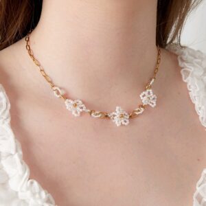 Flower chain necklace