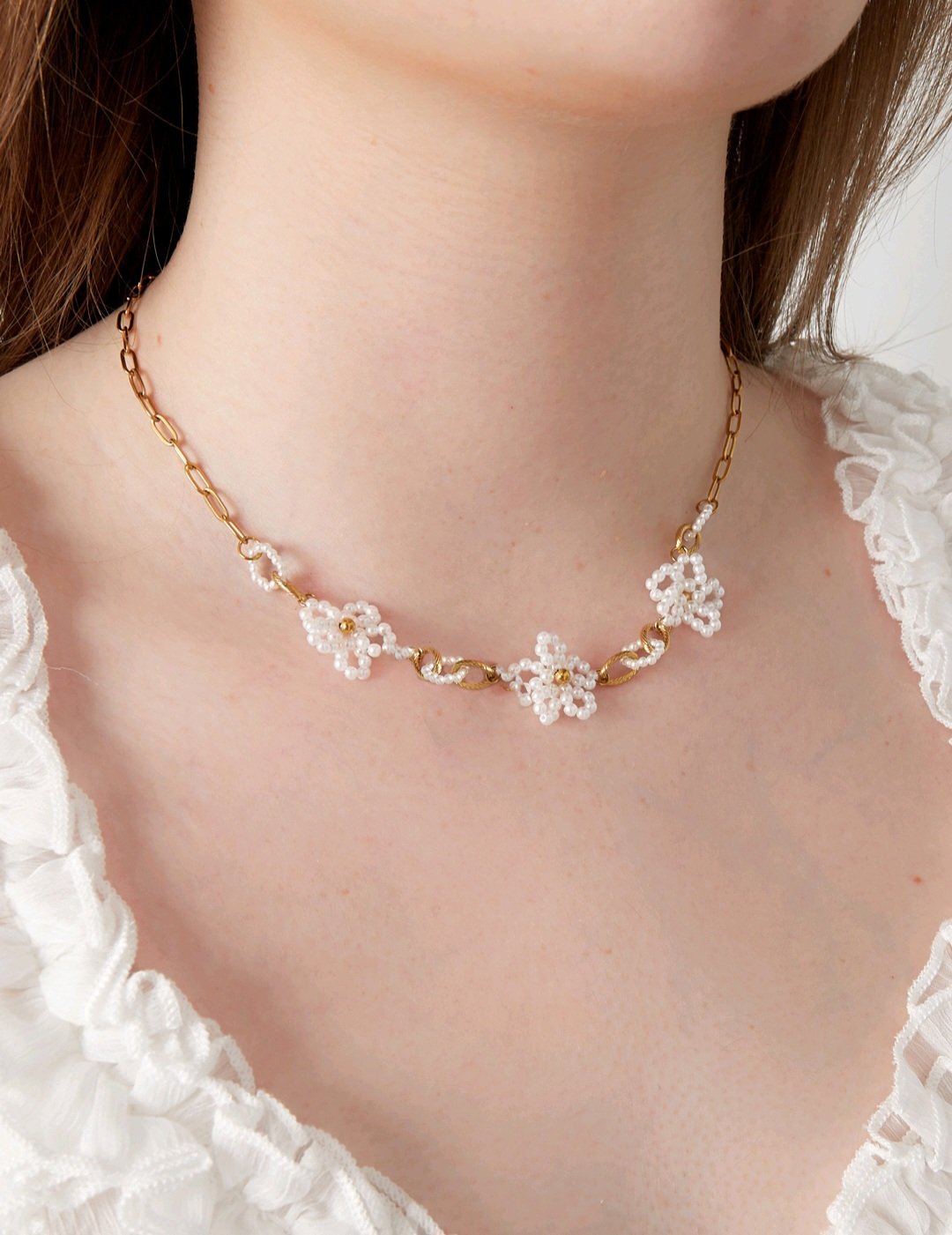 Flower chain necklace